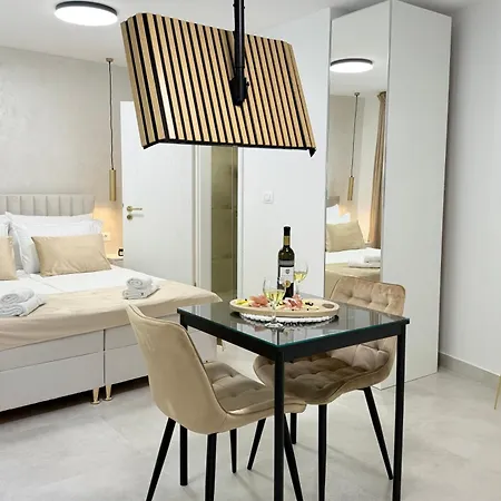 Imperium Iv Apartment Split
